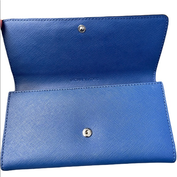 MK Trifold Sapphire Wallet - Picture 6 of 9